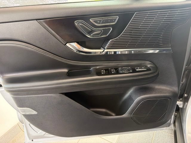 Used 2022 Lincoln Corsair Reserve w/ Elements Package AWD/4WD image 17