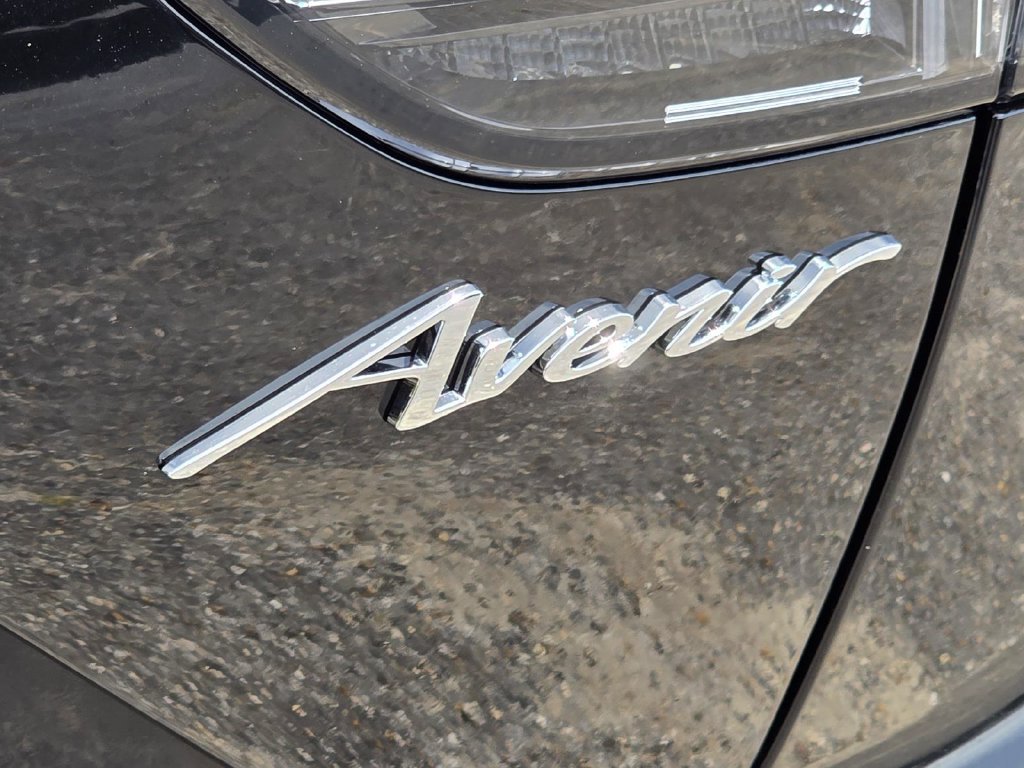 Used 2023 Buick Envision Avenir AWD/4WD image 45