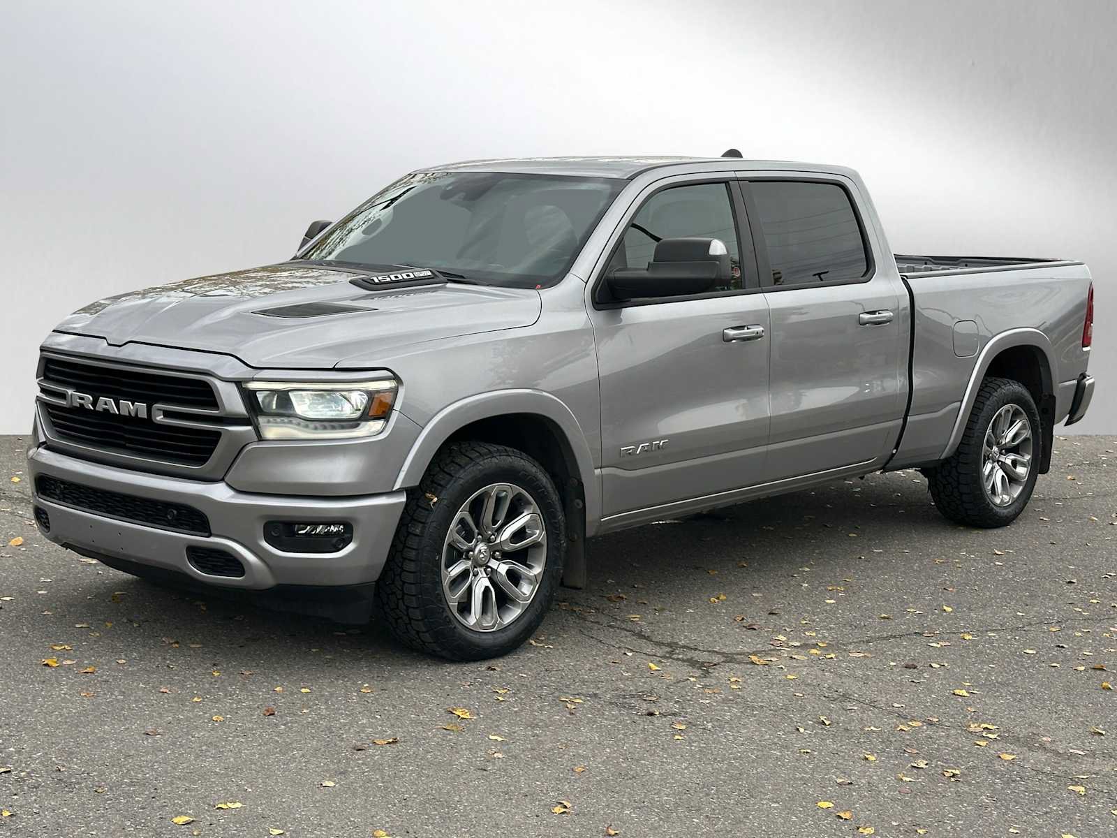 Used 2022 RAM 1500 Laramie w/ Sport Appearance Package image 7