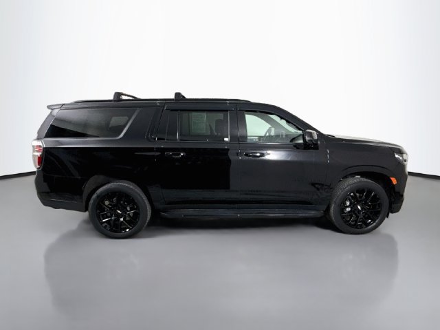 Used 2023 Chevrolet Suburban RST w/ Luxury Package AWD/4WD image 9