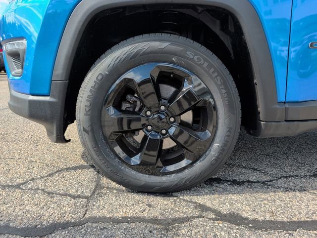 Used 2017 Jeep Compass Latitude AWD/4WD image 30
