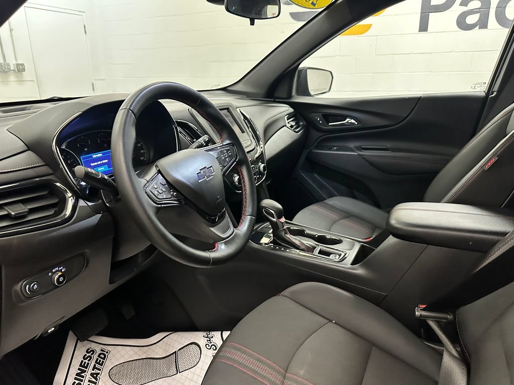 Used 2023 Chevrolet Equinox RS w/ LPO, Floor Liner Package FWD image 13