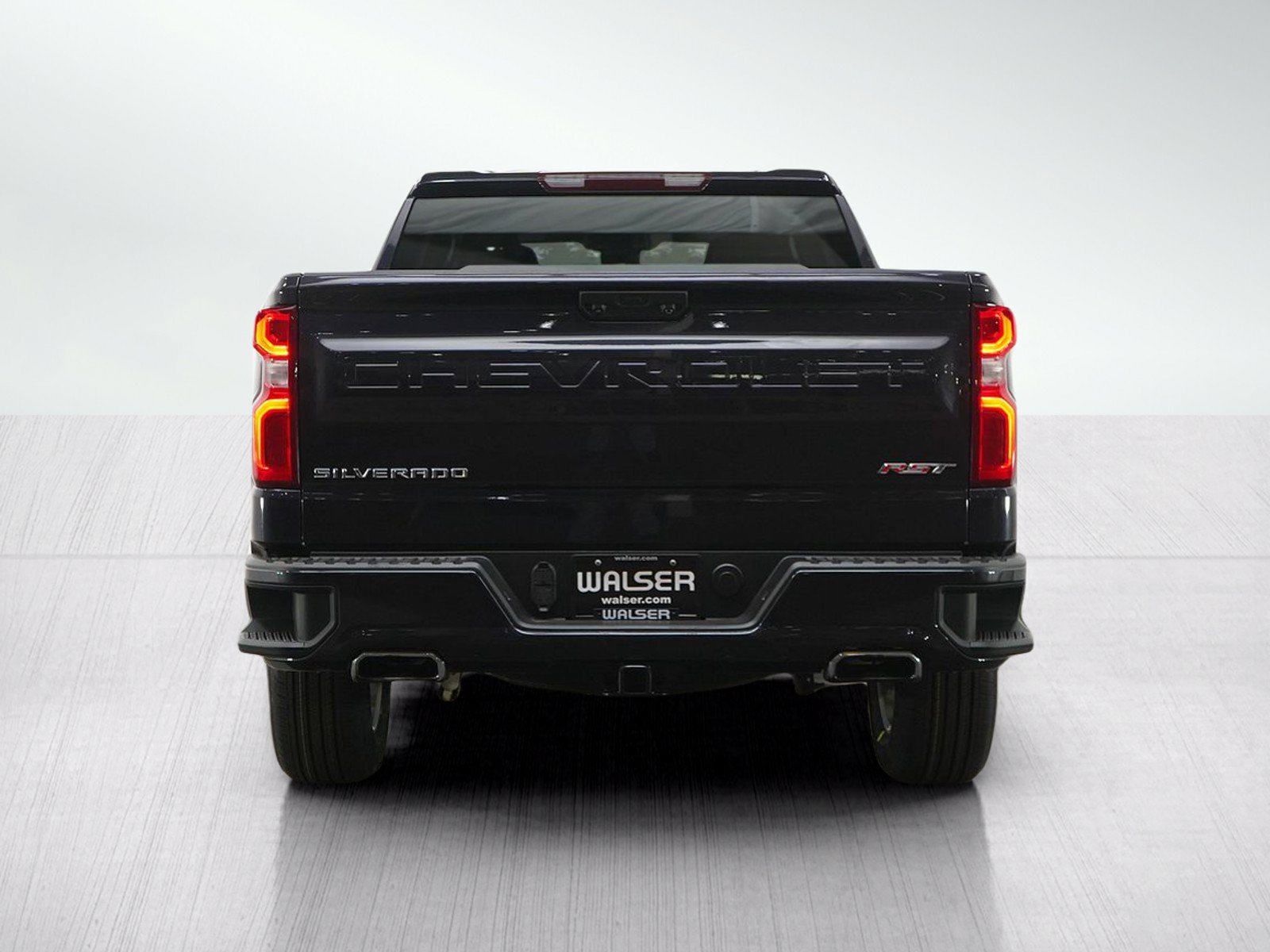 Used 2024 Chevrolet Silverado 1500 RST w/ Z71 Off-Road Package AWD/4WD image 4