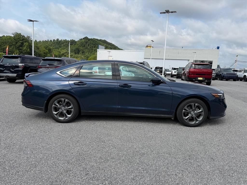 Used 2023 Honda Accord EX image 13