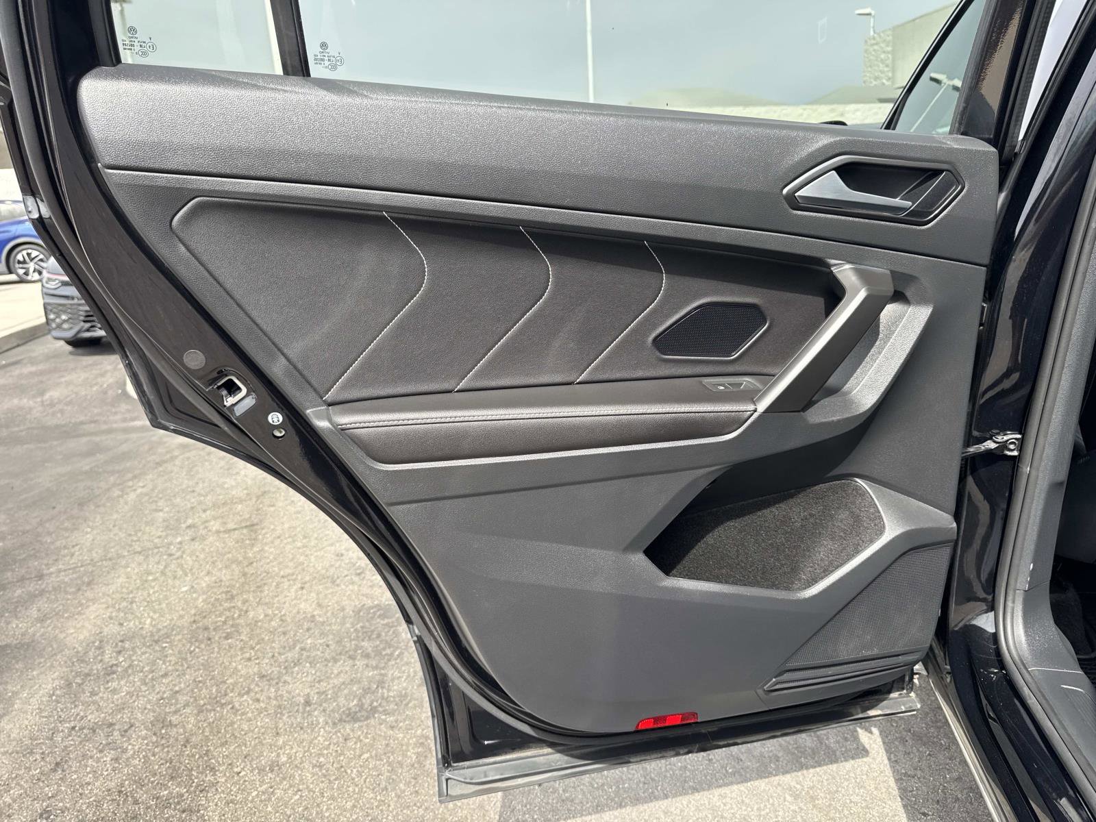 Certified 2023 Volkswagen Tiguan SE w/ Panoramic Sunroof Package image 25