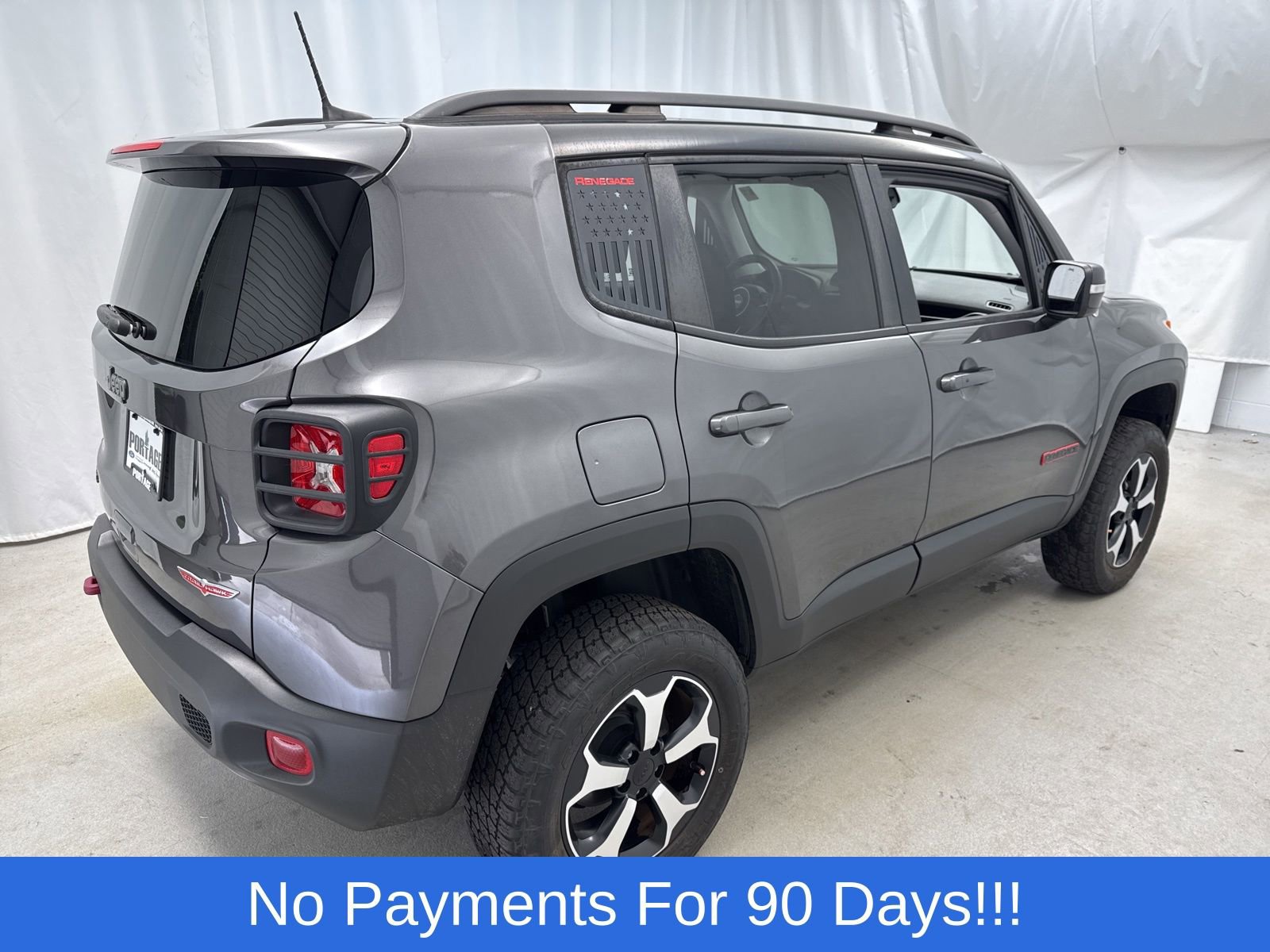 Used 2021 Jeep Renegade Trailhawk image 3