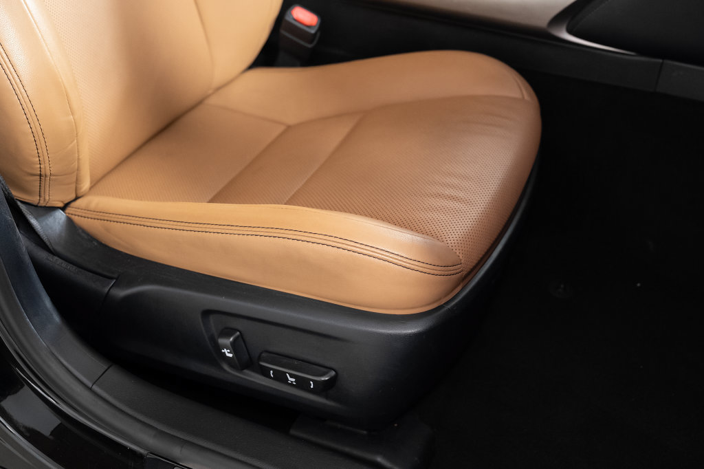 Used 2016 Lexus IS 200t RWD image 23