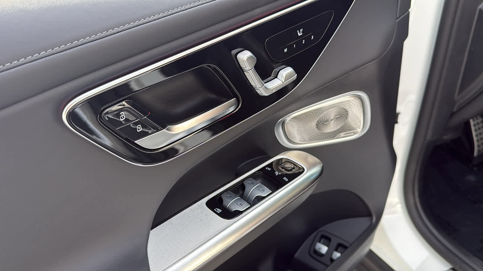 New 2025 Mercedes-Benz GLC 63 AMG S image 18