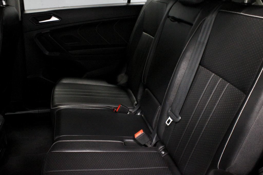 Used 2024 Volkswagen Tiguan SE FWD image 22