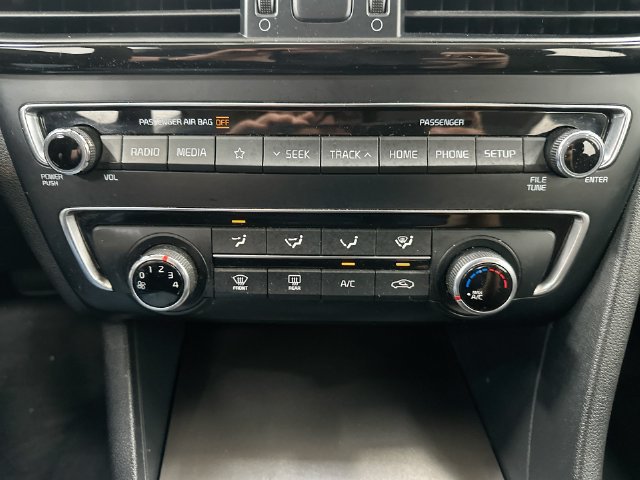 Used 2019 Kia Optima LX FWD image 24