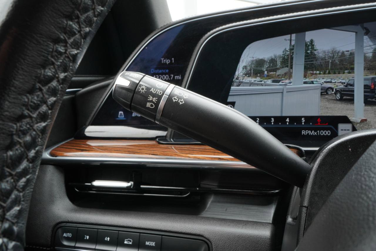 Used 2022 Cadillac Escalade Luxury image 26