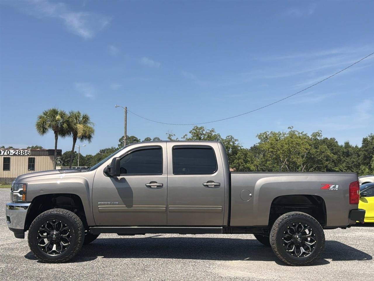 Used 2014 Chevrolet Silverado 2500 LTZ w/ LTZ Plus Package AWD/4WD image 3