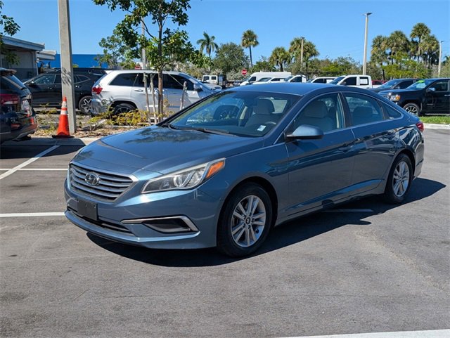 Used 2016 Hyundai Sonata SE image 4