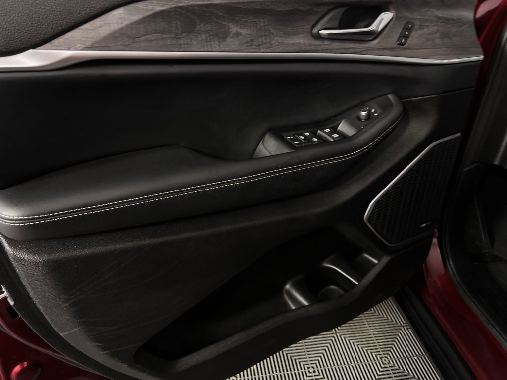 Certified 2024 Jeep Grand Cherokee Limited w/ Luxury Tech Group II image 26