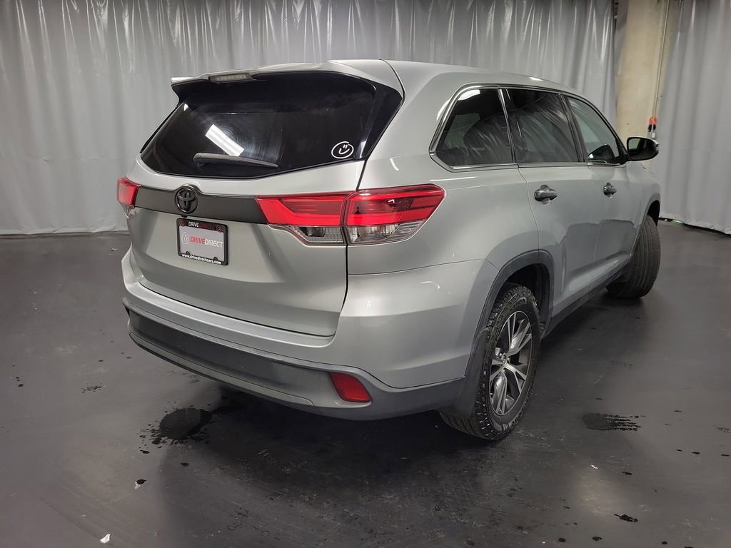 Used 2018 Toyota Highlander LE image 8
