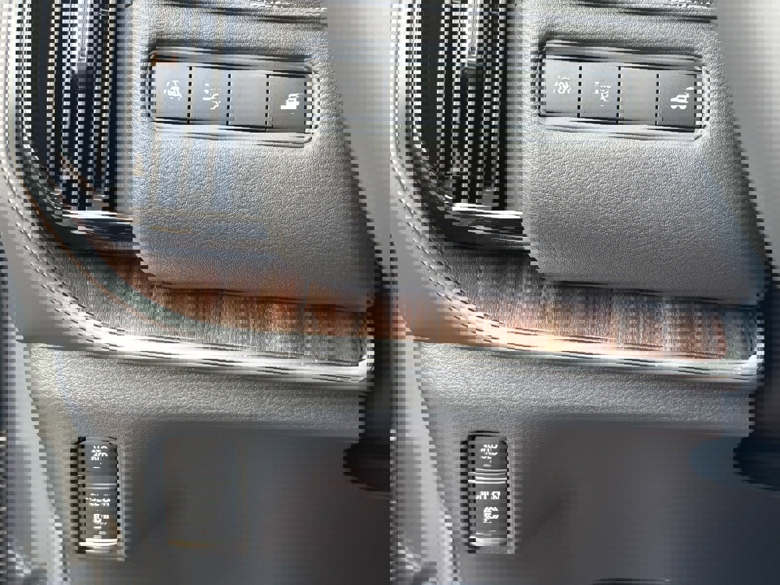 New 2026 Nissan Armada SL image 16