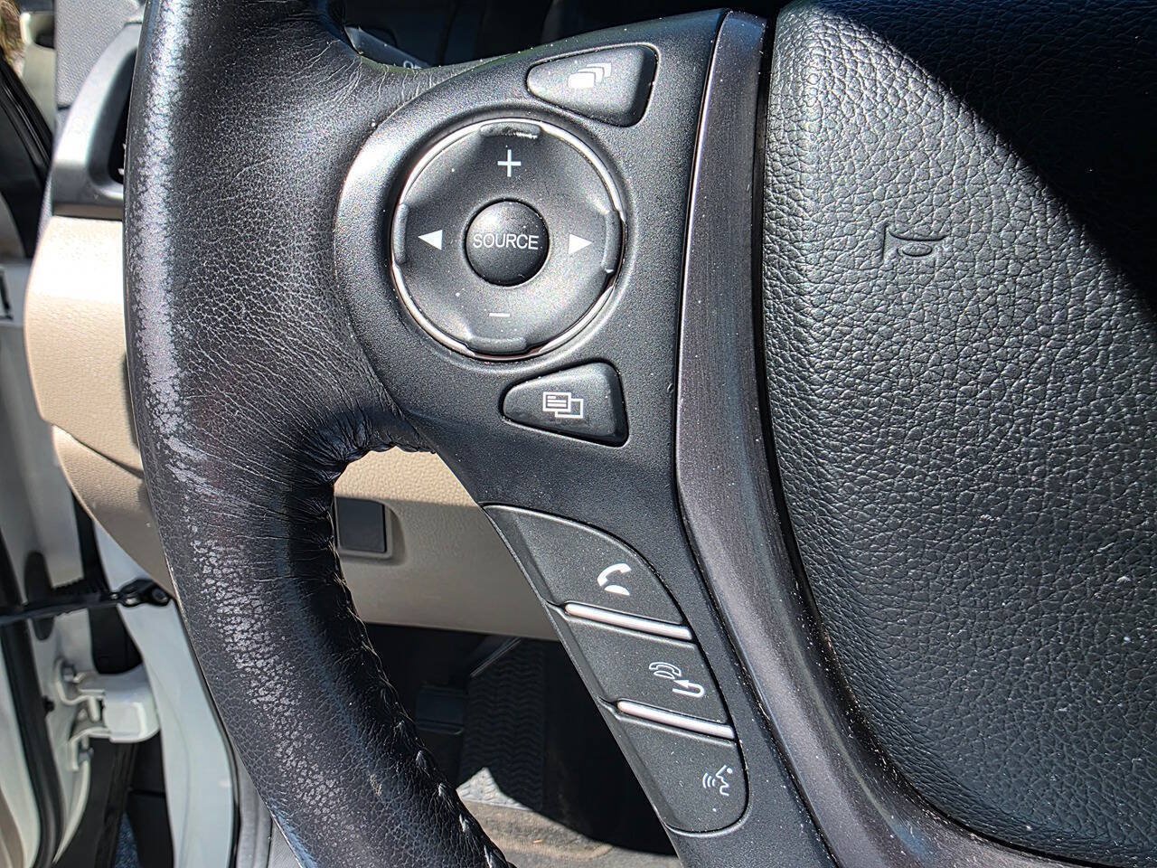 Used 2017 Honda Pilot EX-L image 18