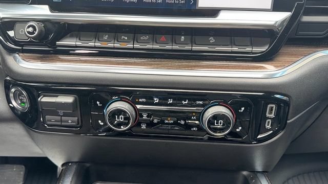 Used 2024 Chevrolet Silverado 2500 LT AWD/4WD image 16