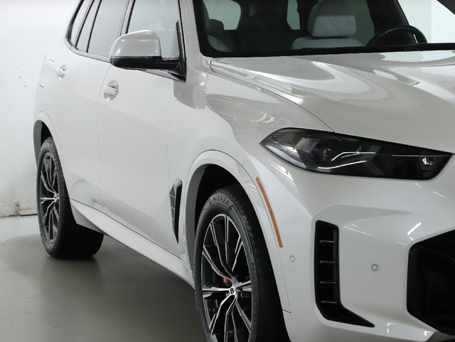 Used 2026 BMW X5 xDrive40i w/ M Sport Package AWD/4WD image 10