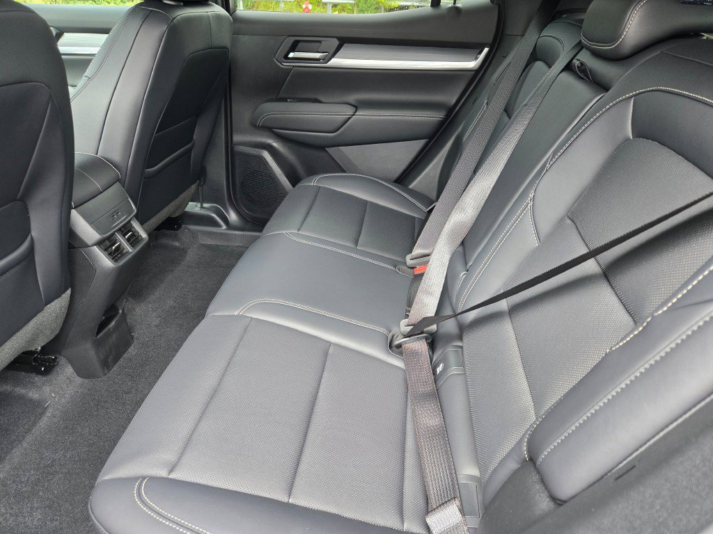 New 2027 GMC Terrain Elevation w/ Elevation Premium Package AWD/4WD image 29