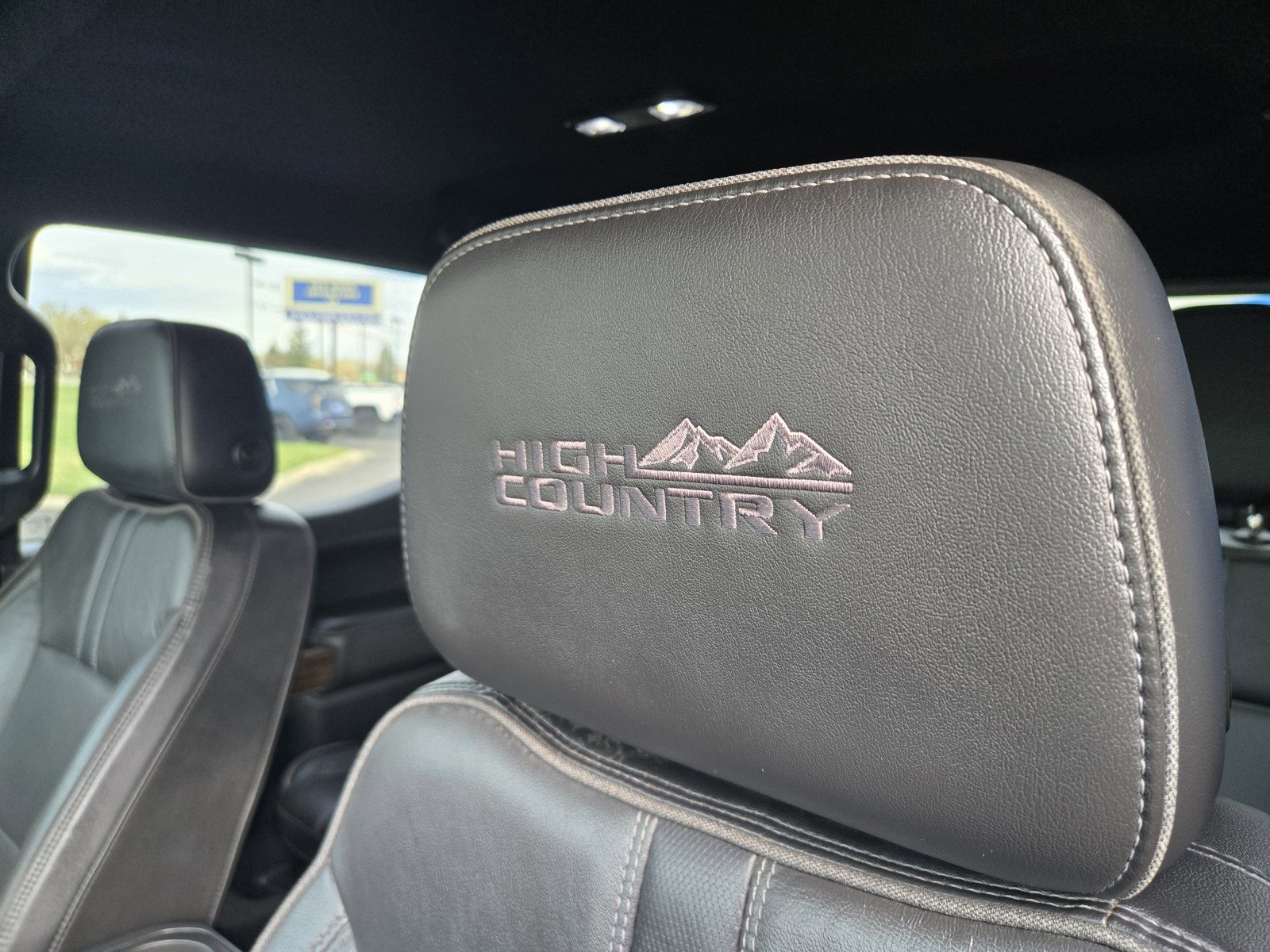 Used 2021 Chevrolet Silverado 1500 High Country w/ Z71 Off-Road Package image 10