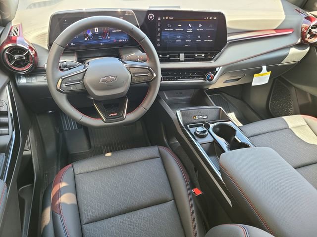 New 2026 Chevrolet Equinox RS w/ LPO, Floor Liner Package image 32