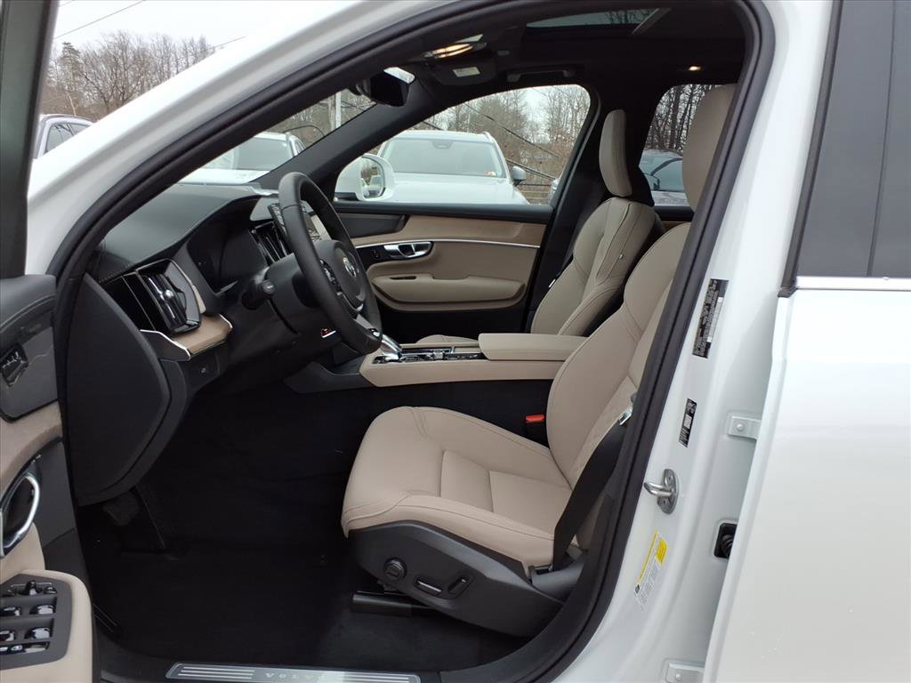 Certified 2026 Volvo XC90 B6 Plus w/ Protection Package Premier AWD/4WD image 10