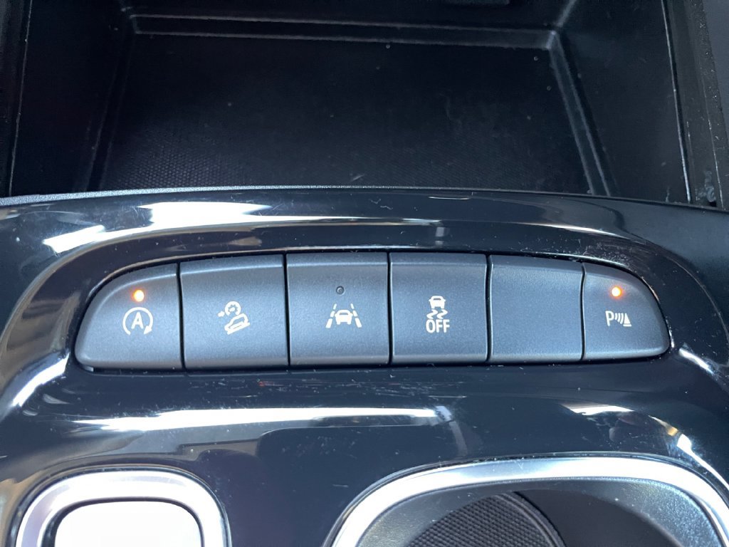 Used 2023 Buick Envision Essence w/ Sport Touring Package AWD/4WD image 40