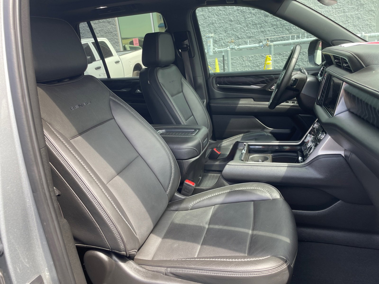 Used 2023 GMC Yukon Denali w/ Max Trailering Package image 31