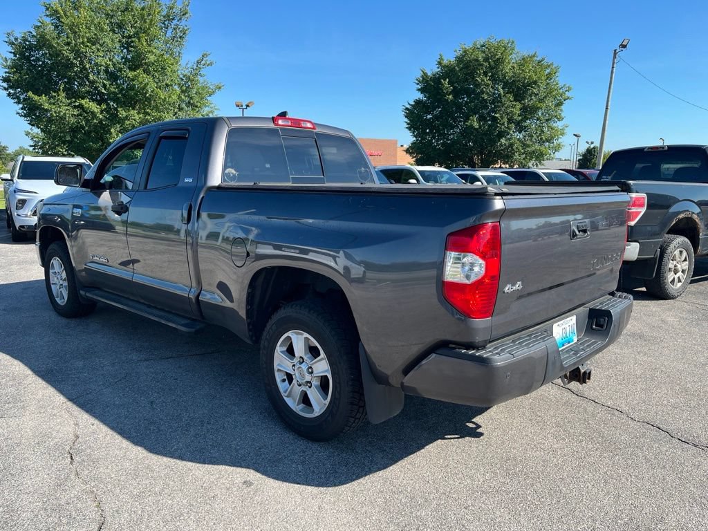 Used 2020 Toyota Tundra SR5 w/ SR5 Convenience Package AWD/4WD image 4