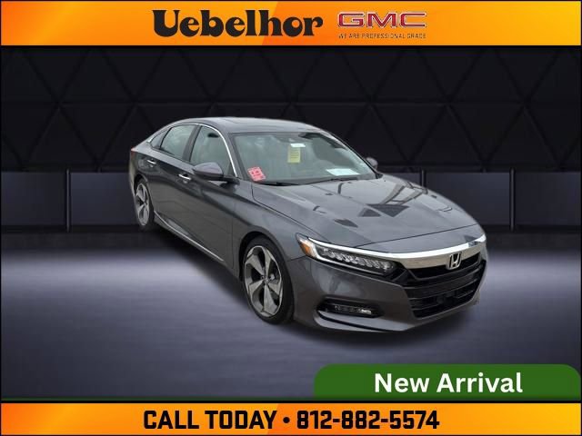 Used 2018 Honda Accord Touring image 2