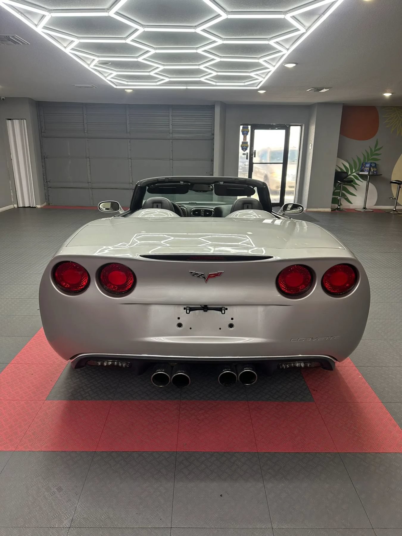 Used 2005 Chevrolet Corvette Convertible w/ Preferred Equipment Group RWD image 12