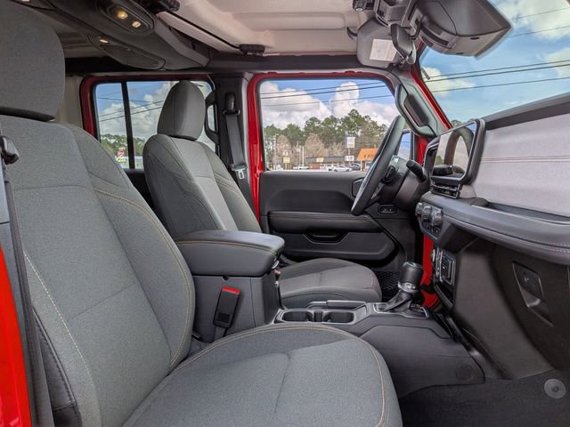 Used 2025 Jeep Wrangler Unlimited Sahara image 28