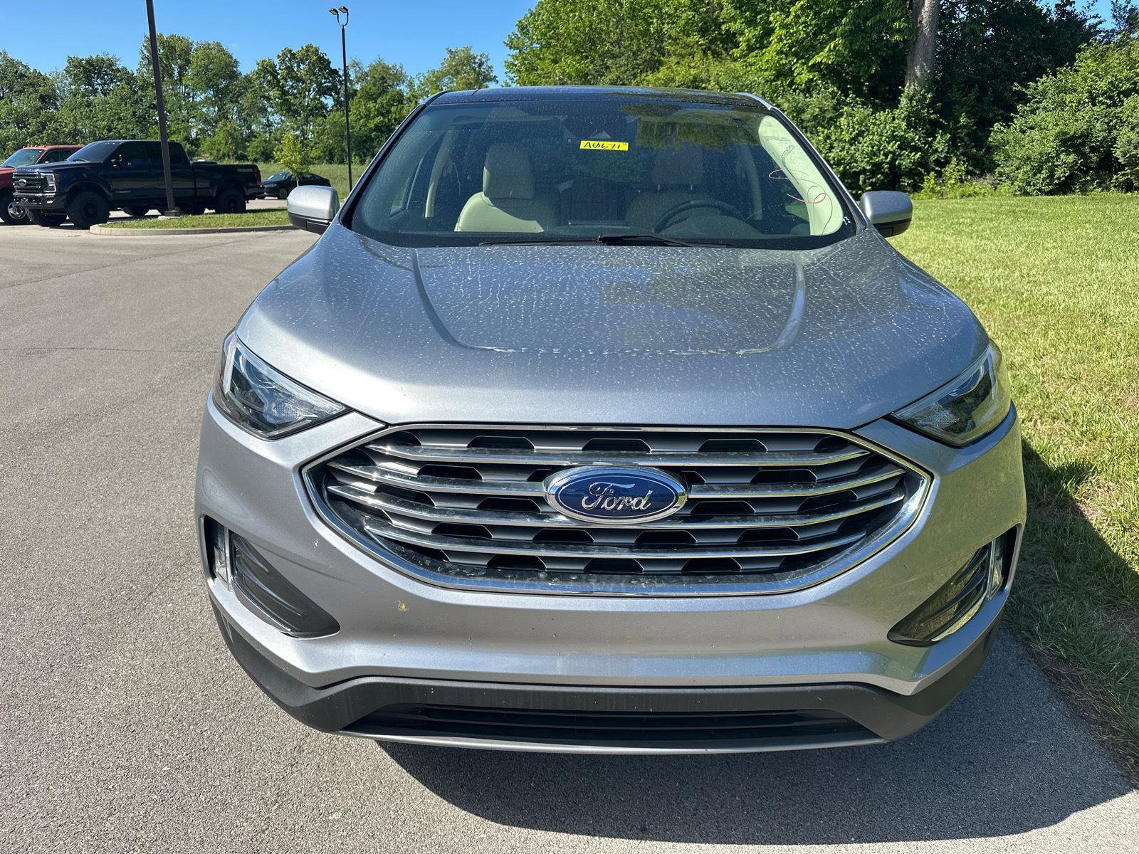Used 2022 Ford Edge SEL w/ Convenience Package AWD/4WD image 2