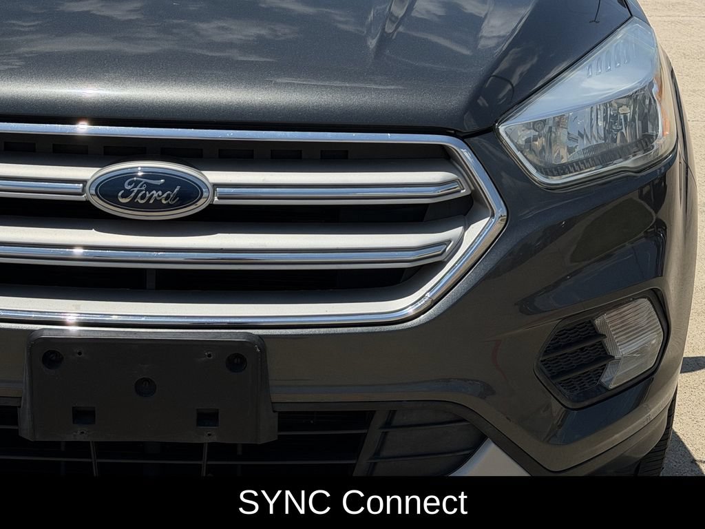 Used 2018 Ford Escape SE w/ SE Sync 3 Package FWD image 4
