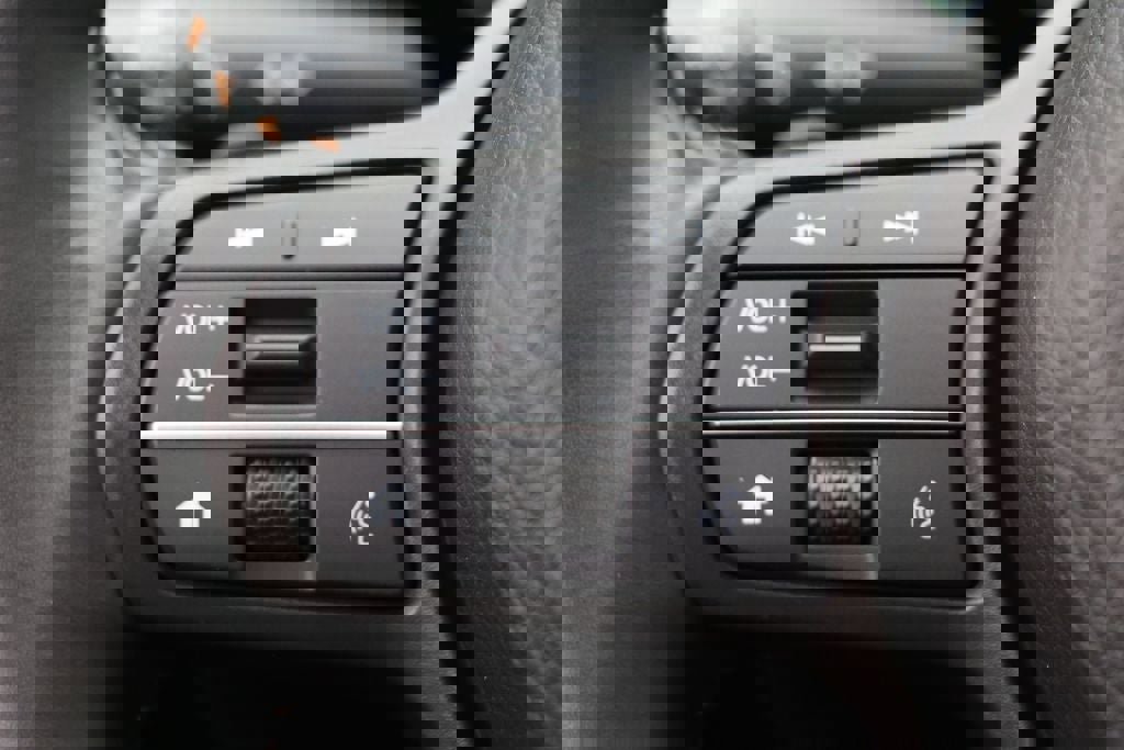 Used 2025 Honda CR-V Sport-L image 19