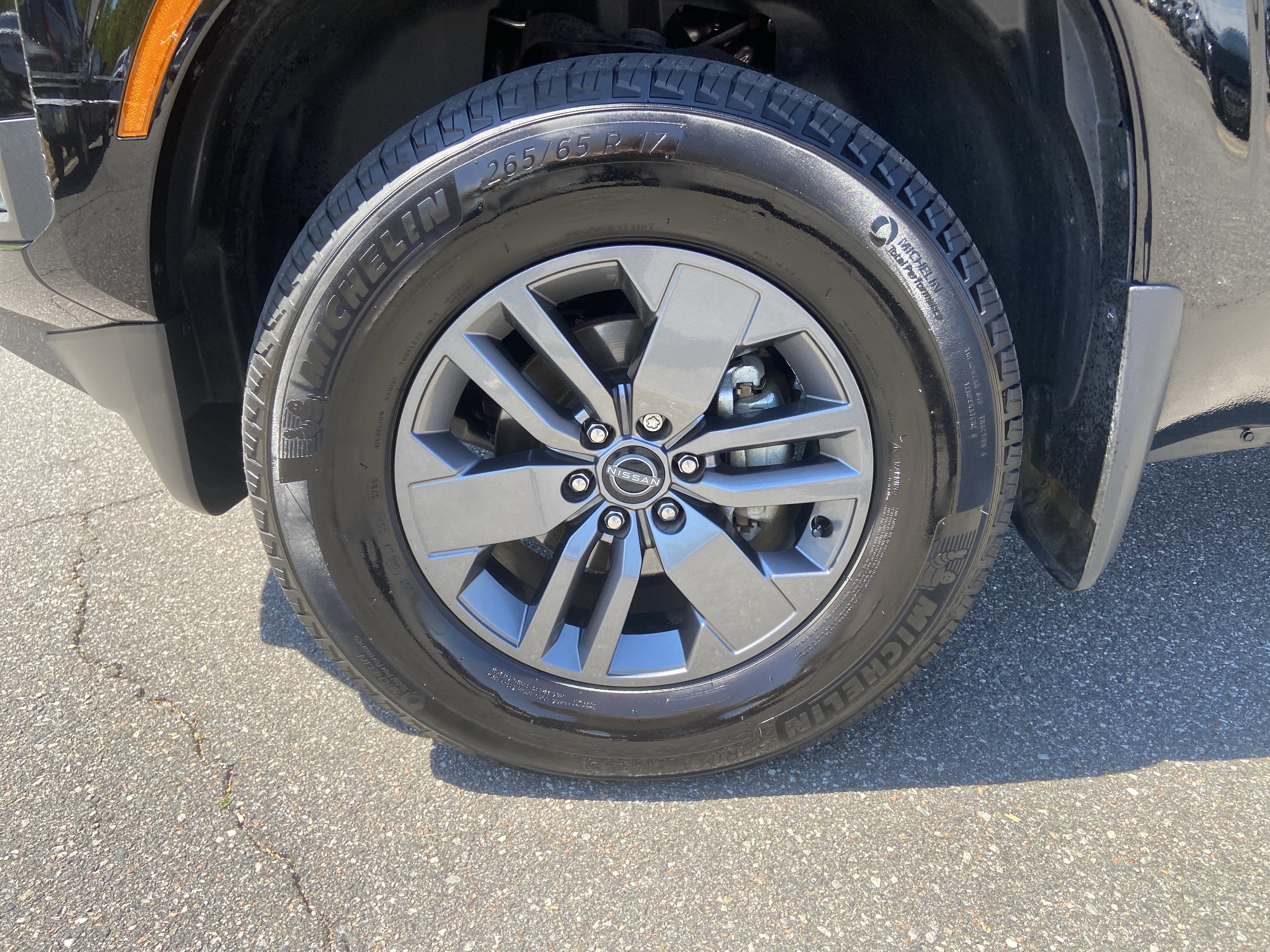 Certified 2025 Nissan Frontier SV w/ SV Convenience Package image 8