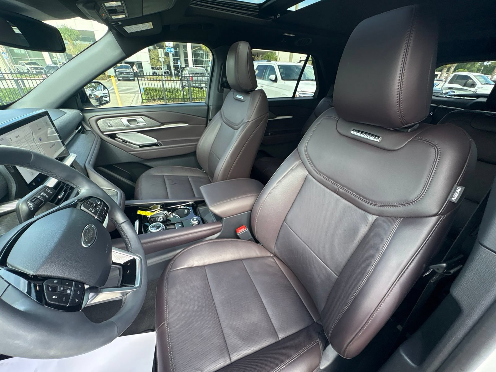 Used 2025 Ford Explorer Platinum RWD image 16