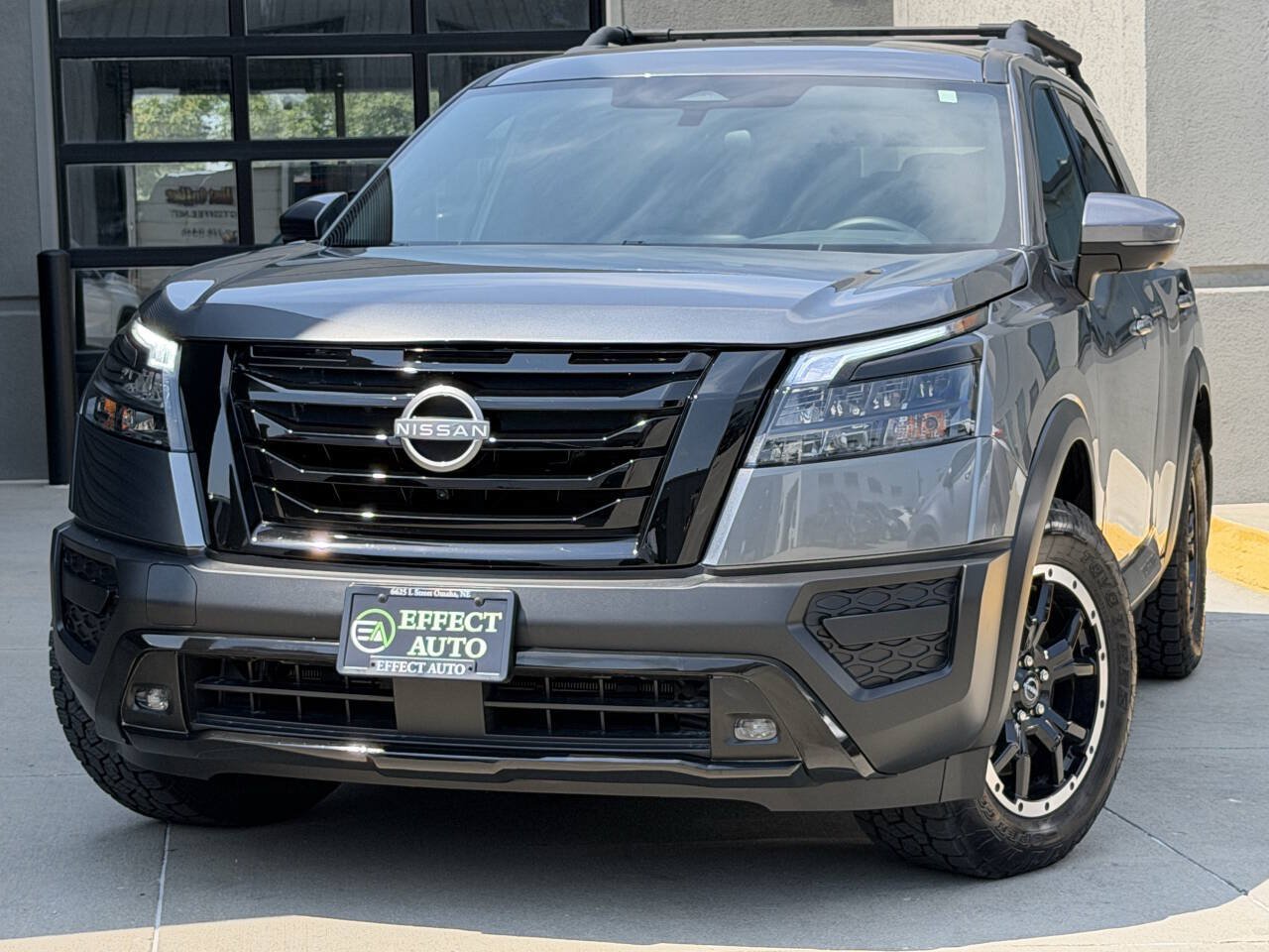 Used 2025 Nissan Pathfinder Rock Creek AWD/4WD image 3