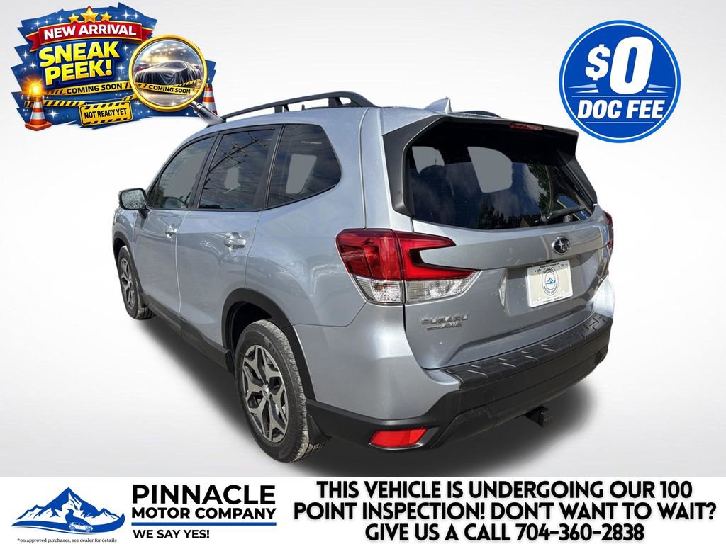 Used 2022 Subaru Forester Premium AWD/4WD image 4