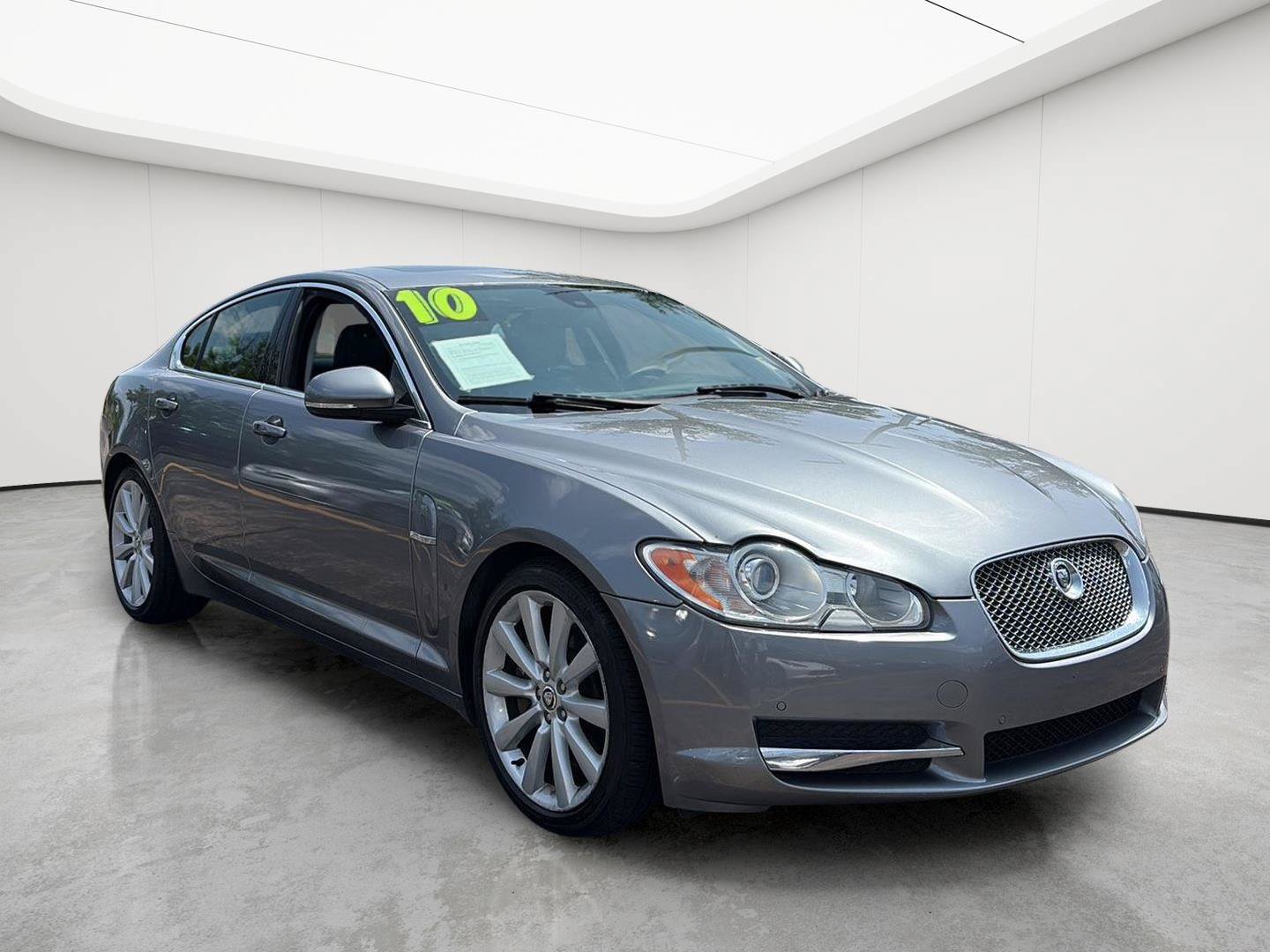 Used 2010 Jaguar XF Premium RWD image 27