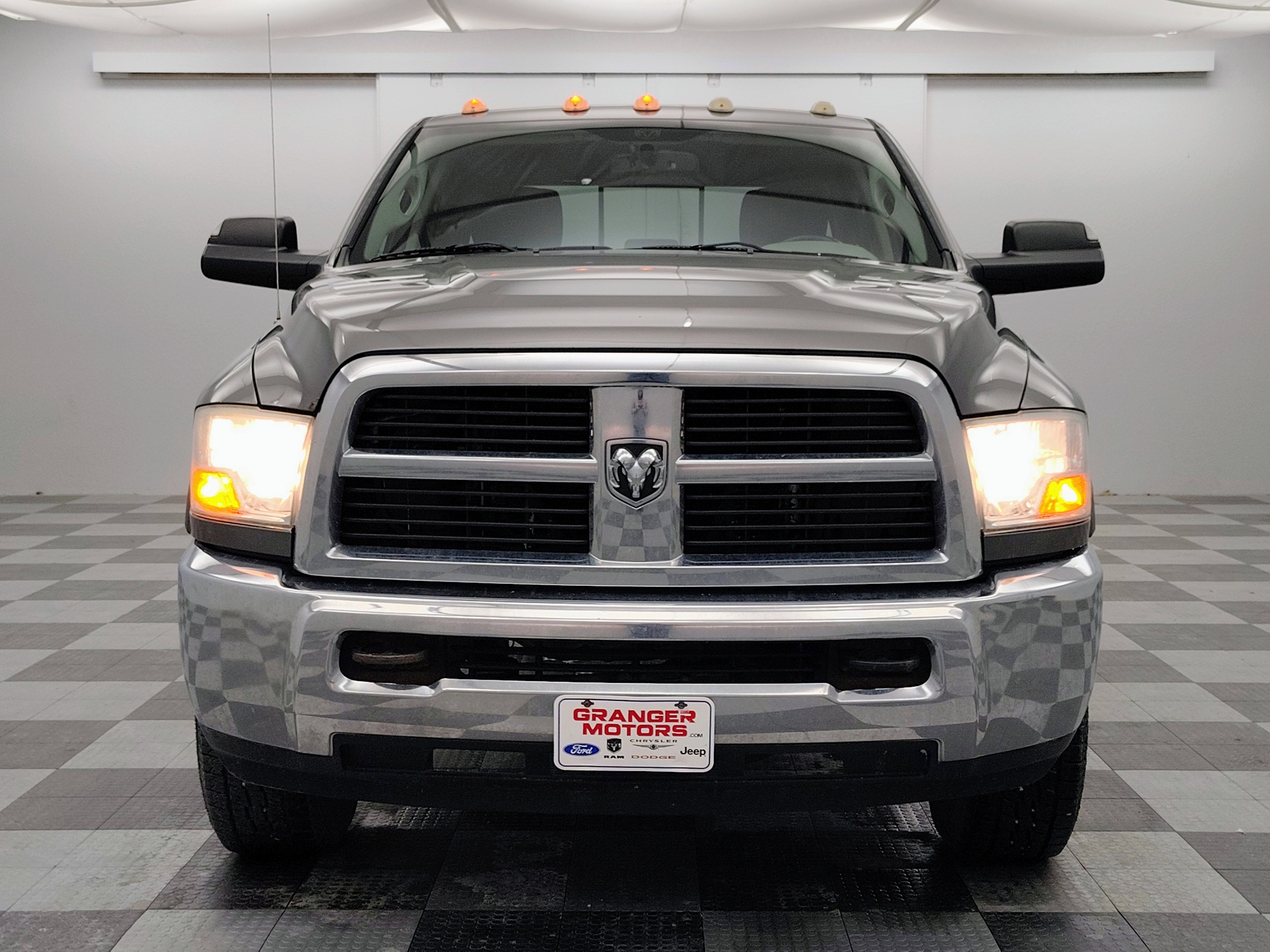 Used 2012 RAM 2500 SLT w/ Technology Group AWD/4WD image 5