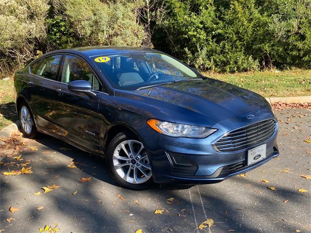 Used 2019 Ford Fusion SE