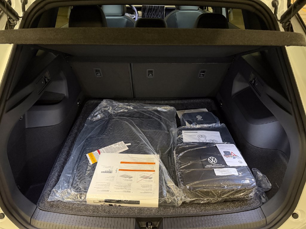 New 2026 Volkswagen Tiguan SE R-Line AWD/4WD image 25