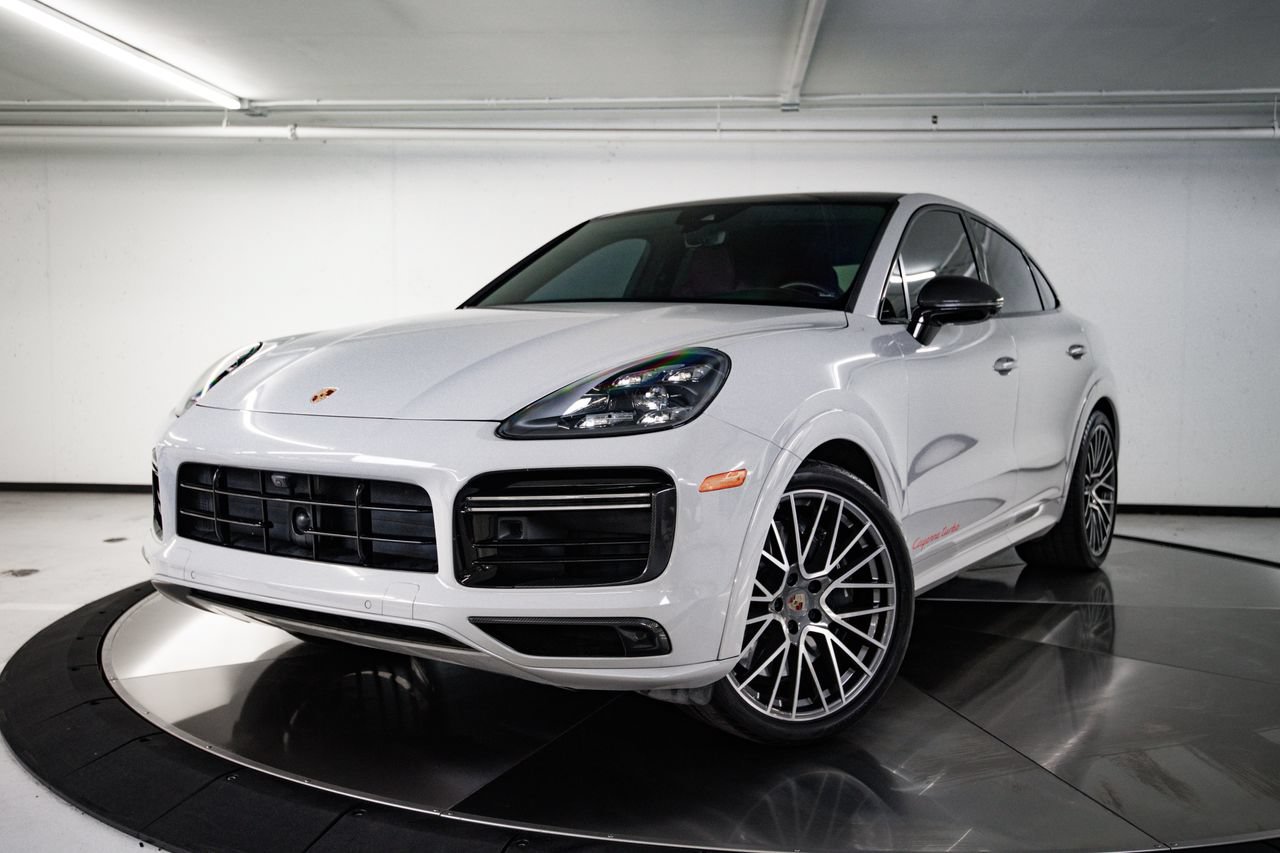 Certified 2022 Porsche Cayenne Turbo AWD/4WD image 1