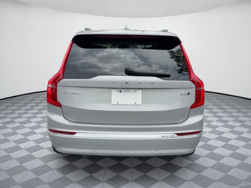 Used 2024 Volvo XC90 B5 Core w/ Protection Package Premier AWD/4WD image 11