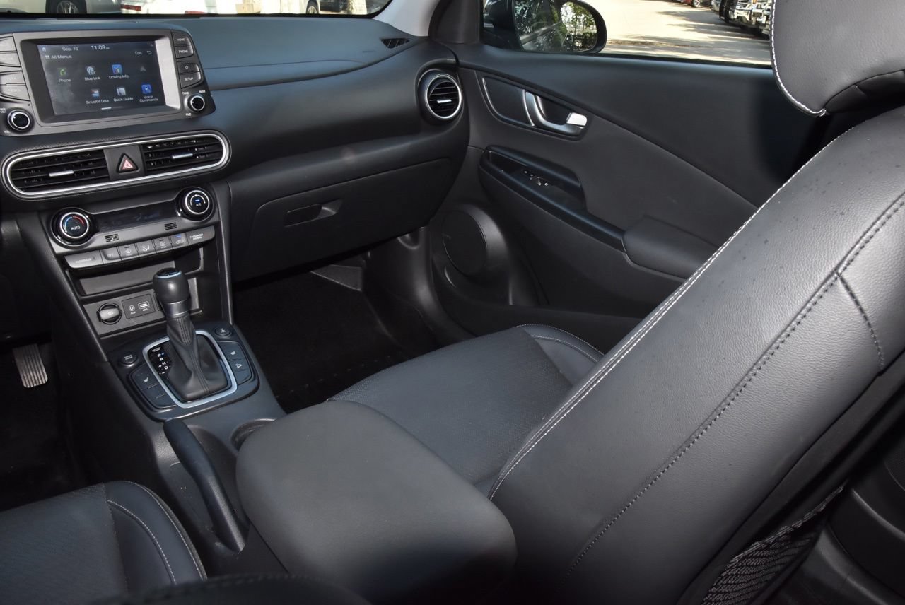 Used 2020 Hyundai Kona Limited AWD/4WD image 17
