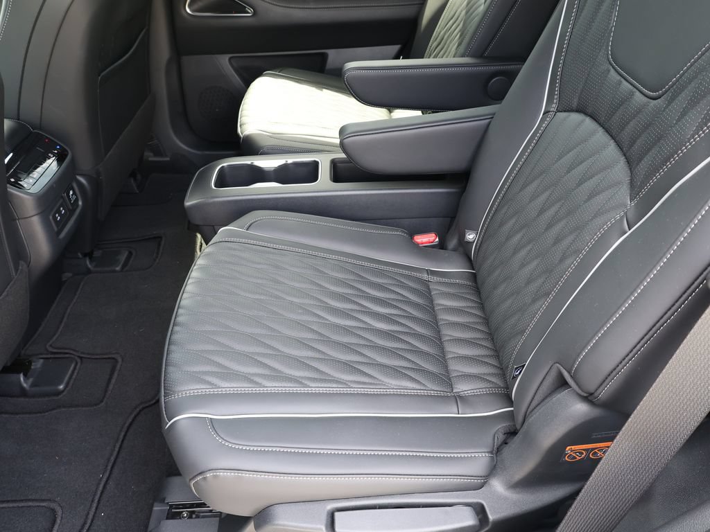 Used 2026 INFINITI QX60 Autograph w/ Dark Cargo Package AWD/4WD image 23
