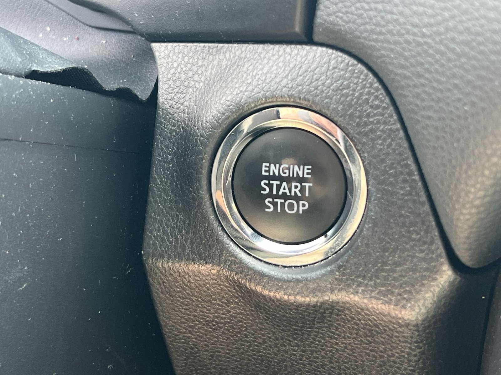 Used 2025 Toyota RAV4 XLE AWD/4WD image 29