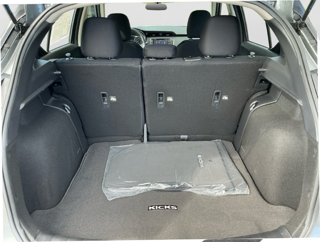 Used 2025 Nissan Kicks Play S FWD image 17